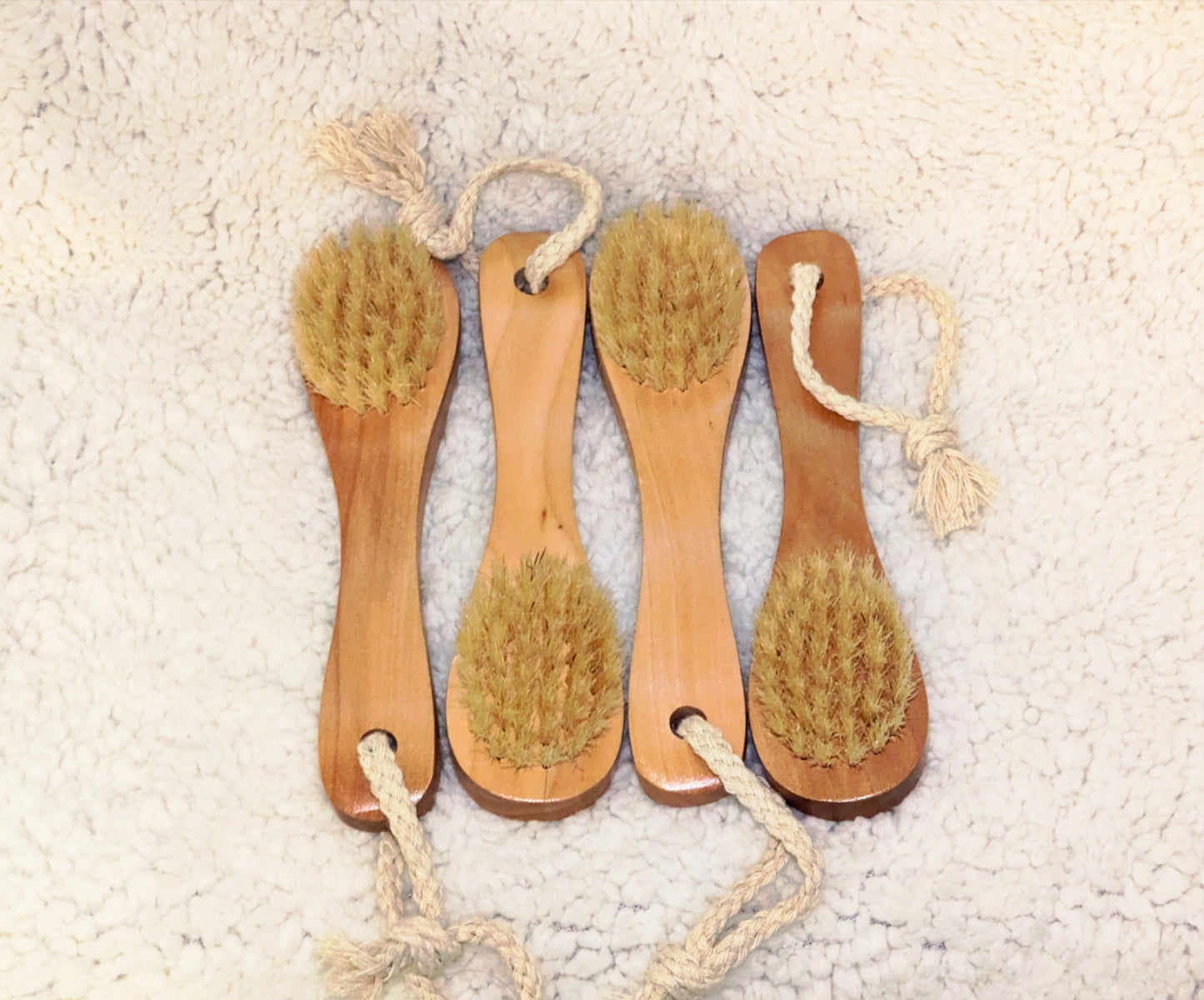 Dry face brush