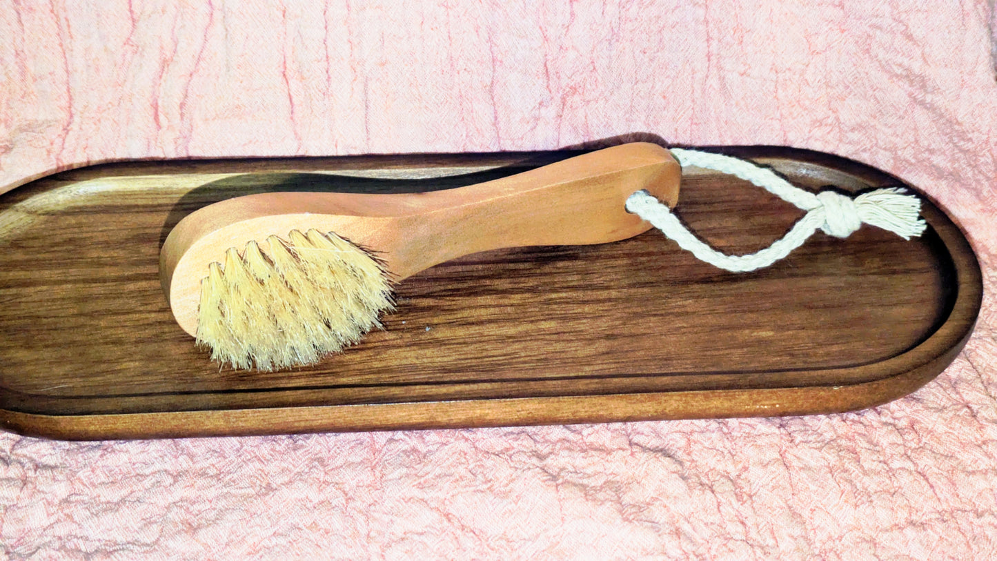 Dry face brush